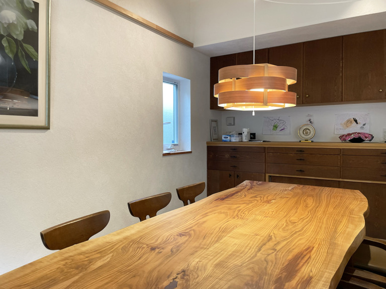 ダイニングテーブル